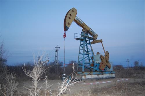 直驅(qū)抽油機(jī)